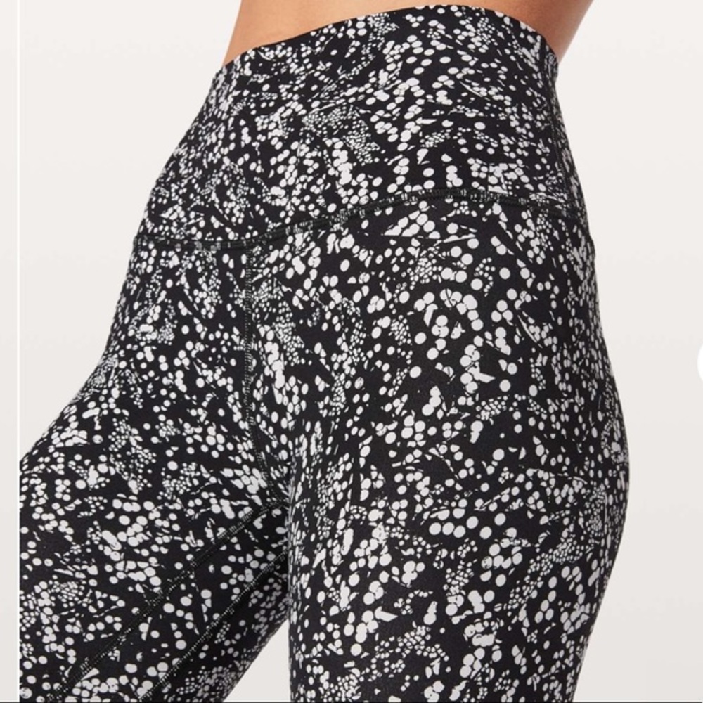 Rare Lululemon Align Leggings In Chirasu Black And White Spotted Size 8 Cropped